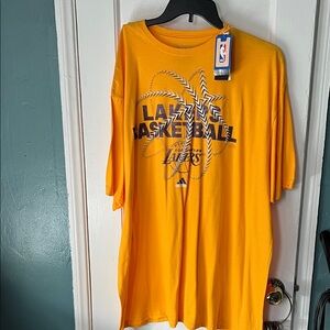 NWT Adidas Lakers Bold GRAPHIC Yellow Tee